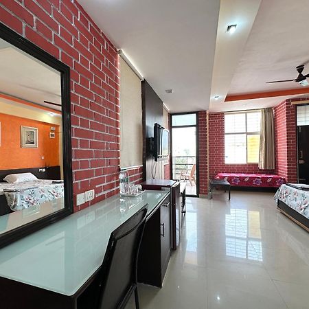 Hotel Fernandes Complex Bangalore Esterno foto