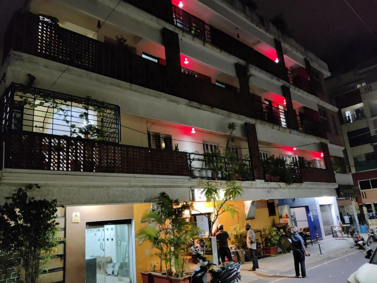 Hotel Fernandes Complex Bangalore Esterno foto