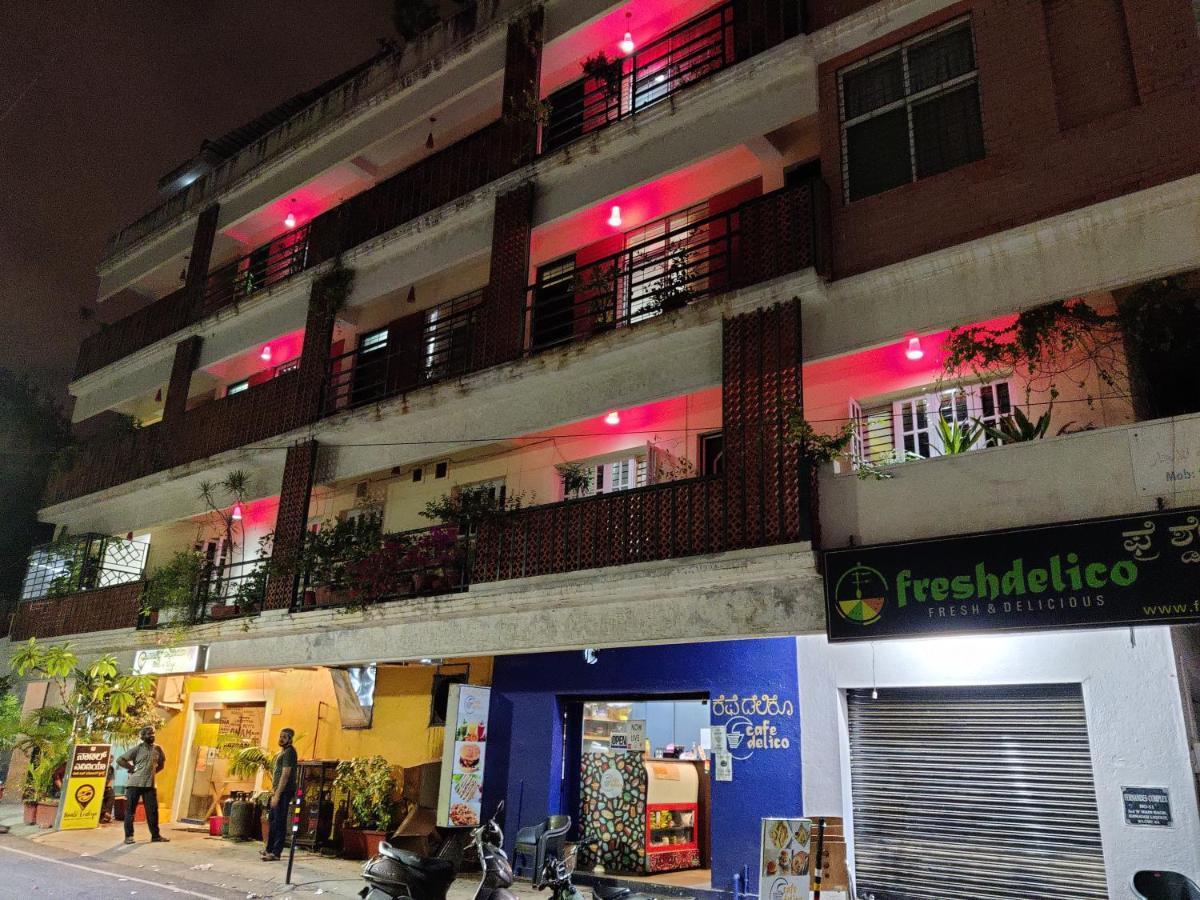 Hotel Fernandes Complex Bangalore Esterno foto